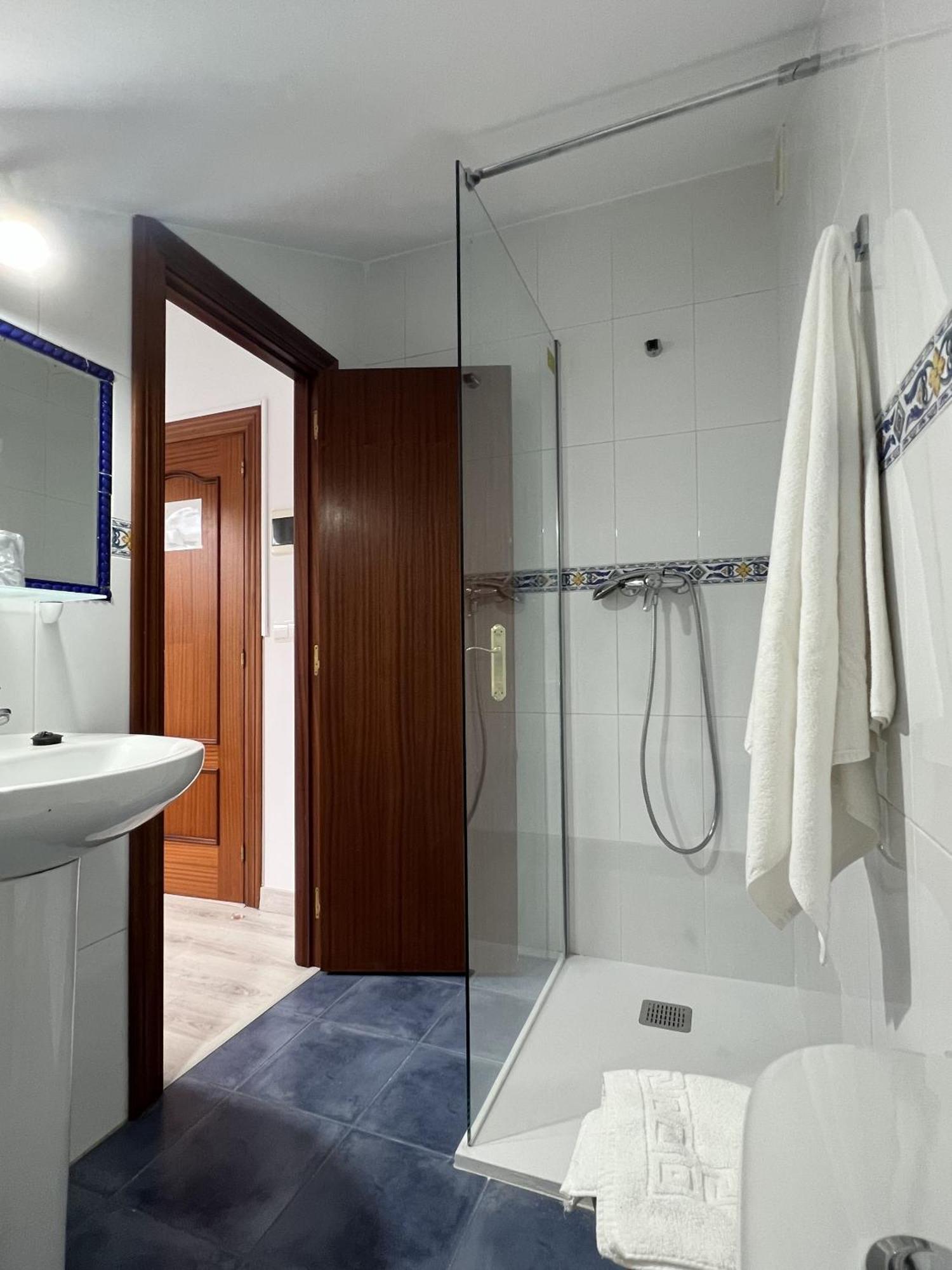 Hotel Sanmar Cobreces Ngoại thất bức ảnh
