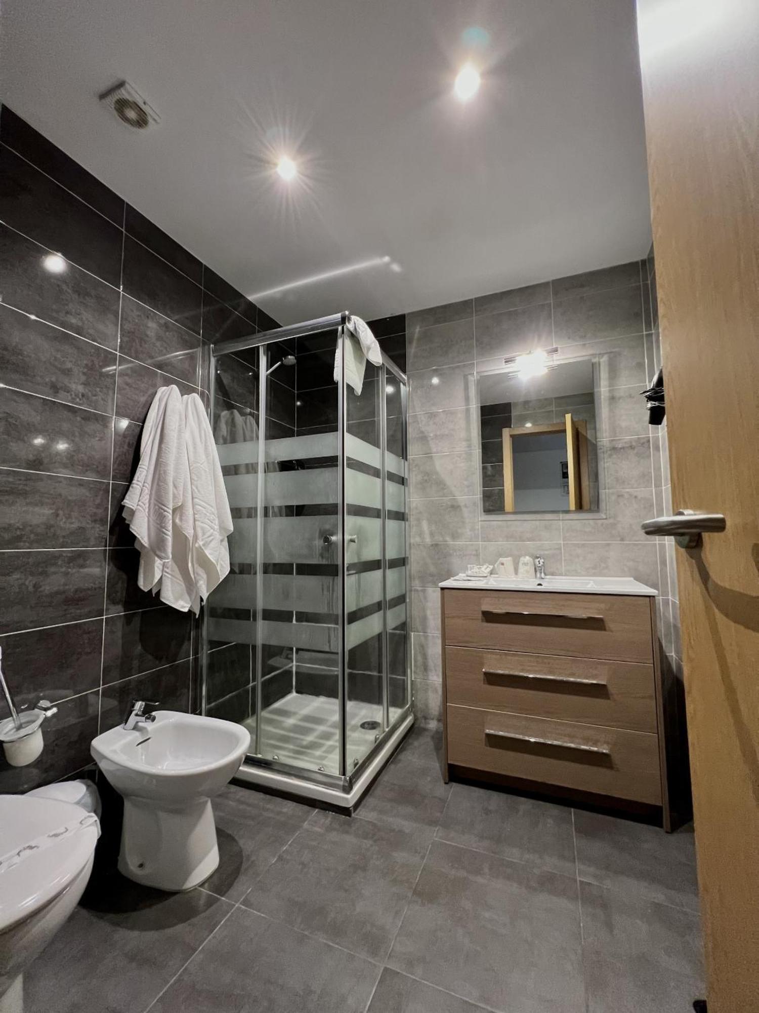 Hotel Sanmar Cobreces Phòng bức ảnh